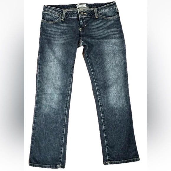 American Eagle Jeans Womens 4 Blue - Capri Low Rise - Med/Dark Wash - Picture 1 of 8